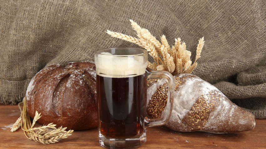 З хліба, яблук і вівса: як приготувати смачний домашній квас