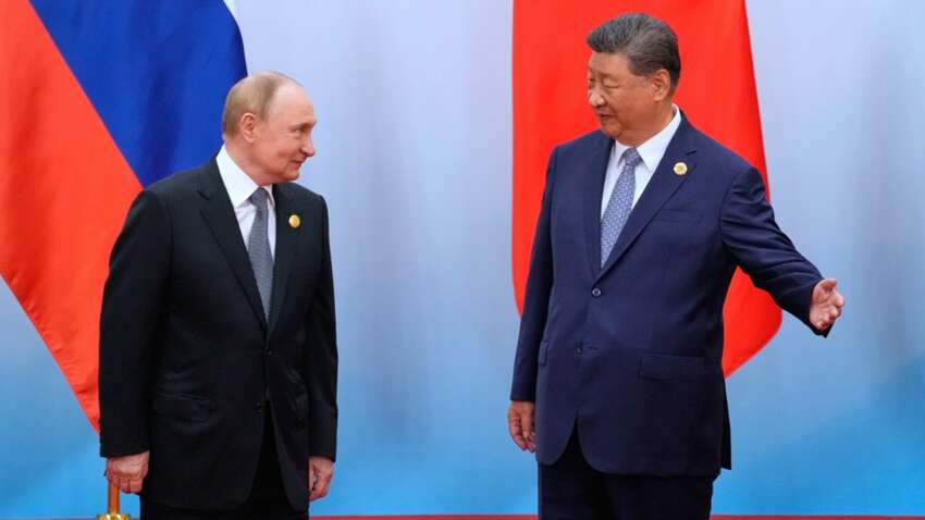 Путин на коленях унизился перед Си: стало известно о страшном фиаско диктатора в Китае Путин на коленях унизился перед Си: стало известно о страшном фиаско диктатора в Китае