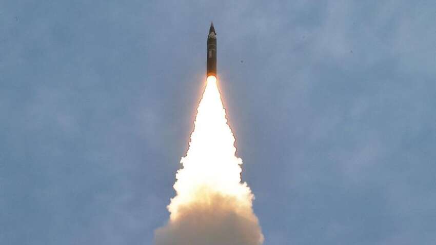 КНДР устроила ракетную демонстрацию силы: Пхеньян запустил баллистику во время учений США и Южной Кореи