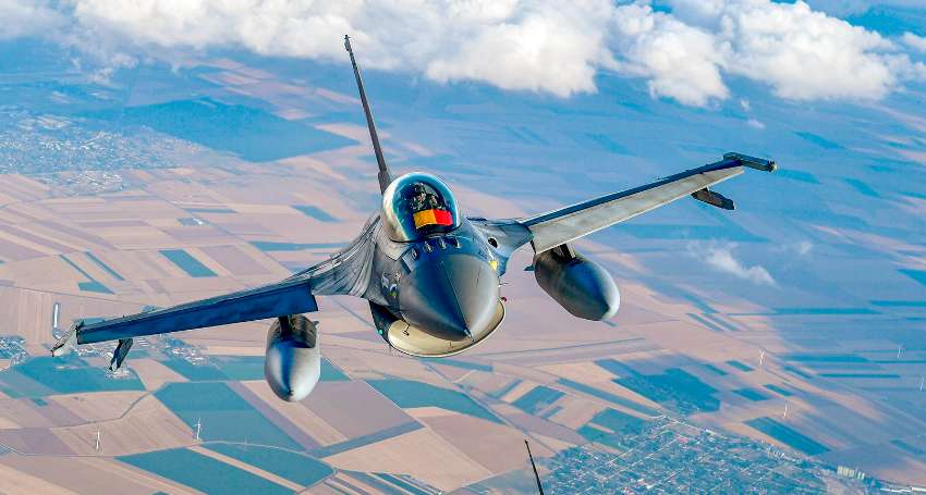 В Воздушных силах назвали время, когда в Украину прибудут первые истребители F-16 В Воздушных силах назвали время, когда в Украину прибудут первые истребители F-16