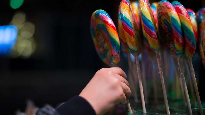 Солодке для дітей: яка норма споживання цукру на день