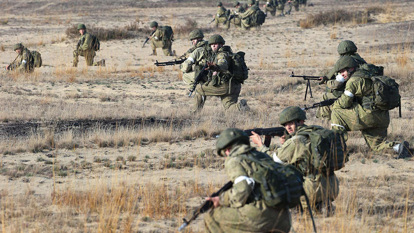 З Білорусі знову обстрілюють Україну – коли білоруська армія може штурмувати кордон