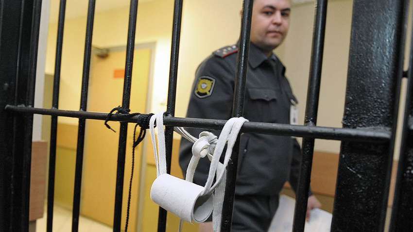 Російські поліцейські об'їдають протестувальників - розповідь затриманого