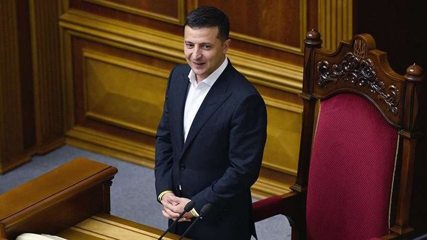 Зеленський підписав закон про зняття недоторканності з депутатів