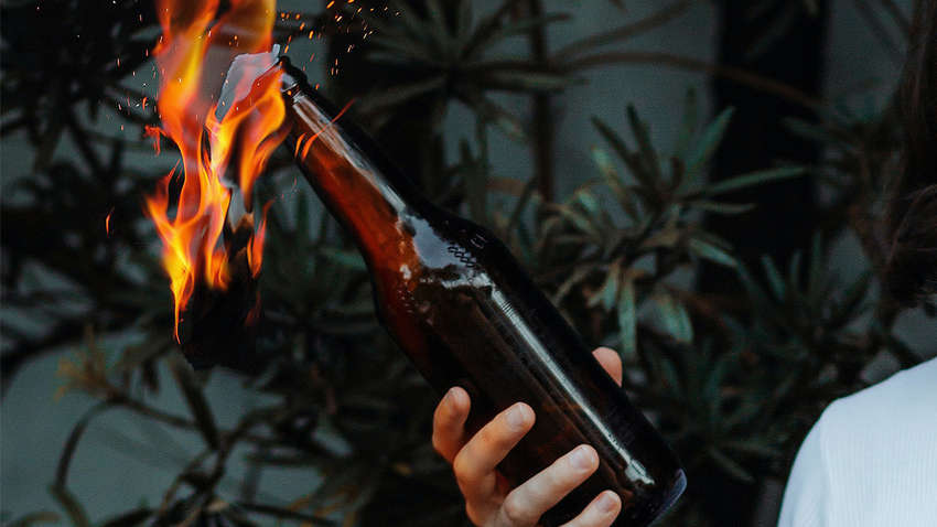 У Росії чиновниця намагалася спалити військкомат У Росії чиновниця намагалася спалити військкомат