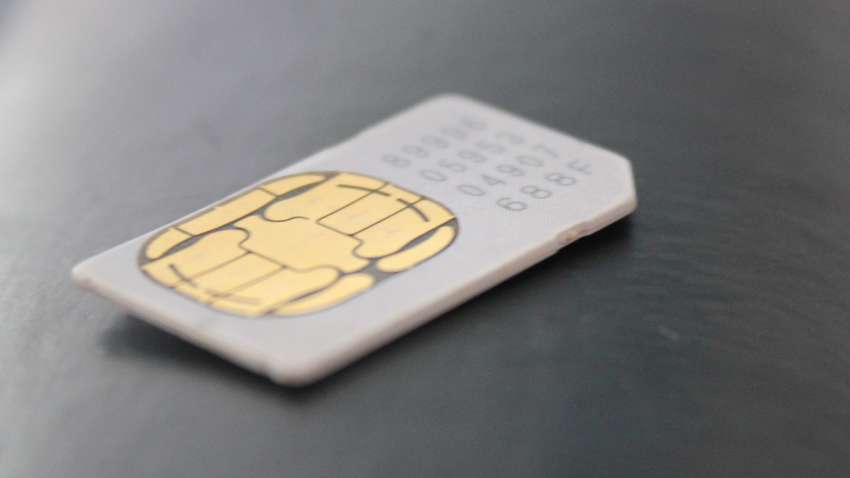 Шахраї почали дублювати SIM-карти українців для виведення грошей з кредиток 