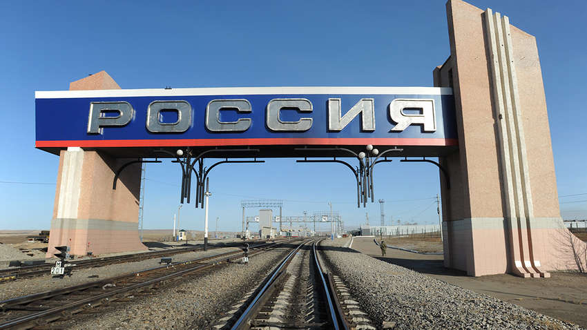 Росіянам із «ЛДНР» вхід вільний: Росія закриє кордони через пандемію, але не для всіх