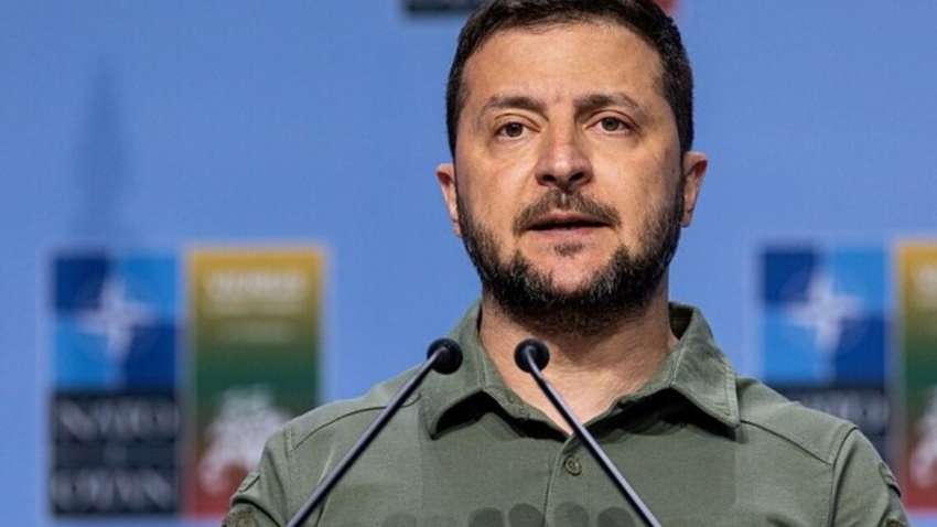 Зеленський розкритикував суперечки в соціальних мережах щодо війни в Україні