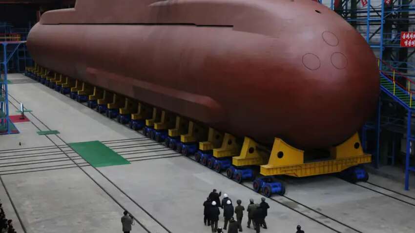 КНДР показала первую ядерную субмарину – Пхеньян хвастается новой силой