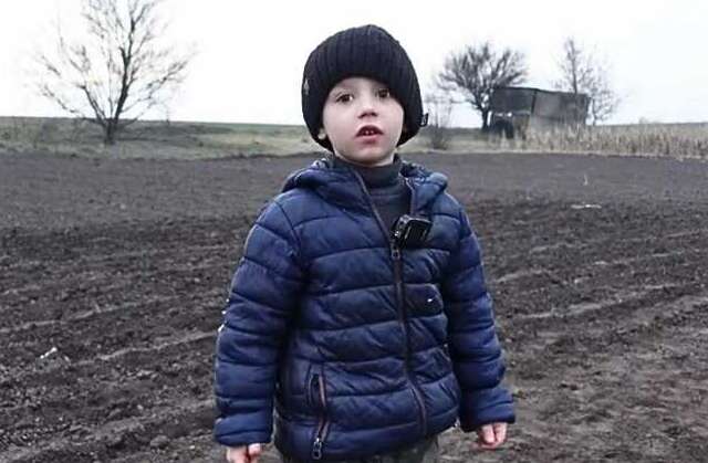 Як сьогодні виглядає хлопчик з відомого відео "Скоро вже буде Паска"