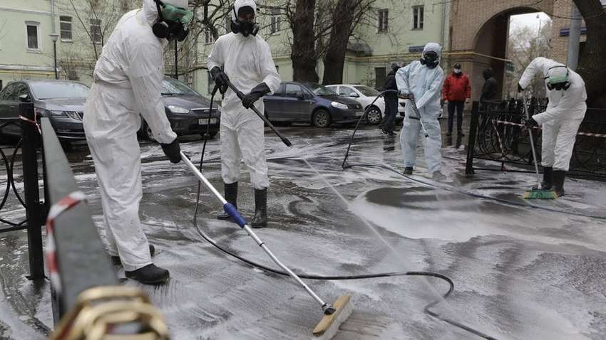 "Зараз нас як кліщів потруять»: у Росії губернатор запропонував обробляти людей хімікатами