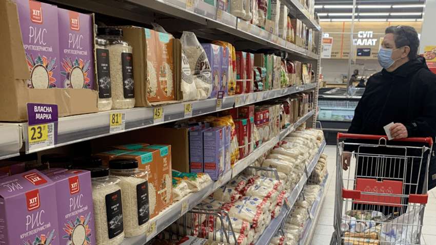 Война изменила приоритеты: на чем украинцы стали меньше экономить