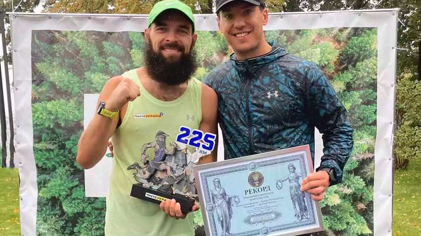 Пробежал более 200 км: украинец установил национальный рекорд Пробежал более 200 км: украинец установил национальный рекорд