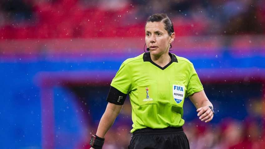 Українка вперше стане арбітром на чоловічому Чемпіонаті світу з футболу — деталі