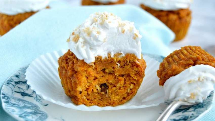Просто и вкусно: рецепт морковных маффинов с кремом