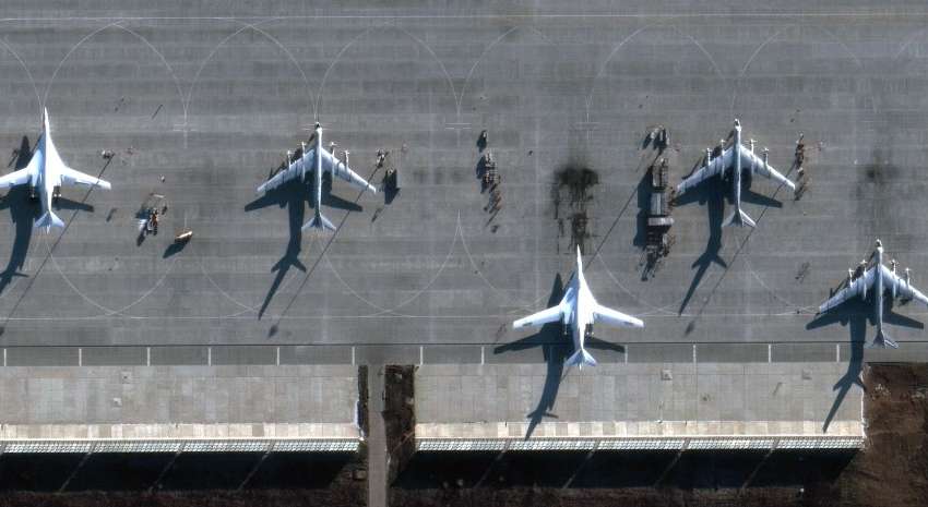 В британской разведке спрогнозировали действия России на взрывы на "Энгельсе" и под Рязанью В британской разведке спрогнозировали действия России на взрывы на "Энгельсе" и под Рязанью