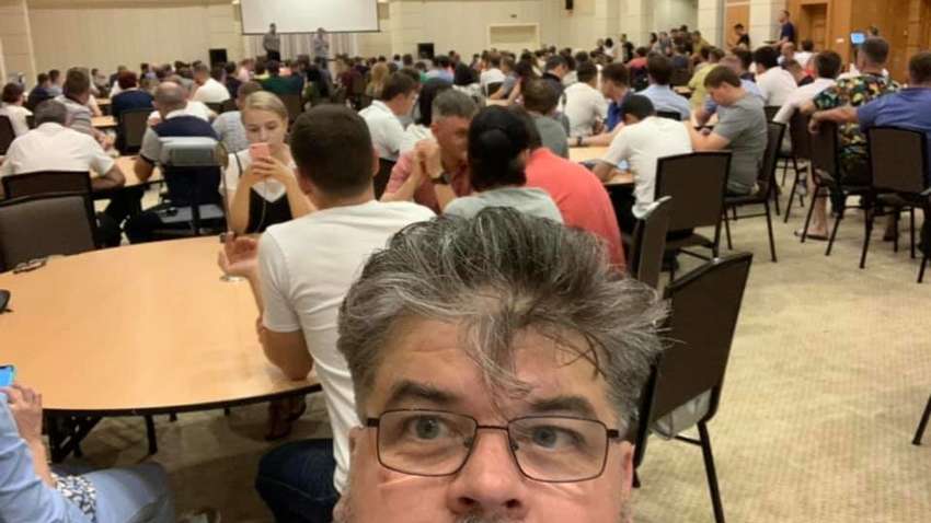 Зеленский снова собирает "слуг народа" в Трускавце: что будут обсуждать Зеленский снова собирает "слуг народа" в Трускавце: что будут обсуждать