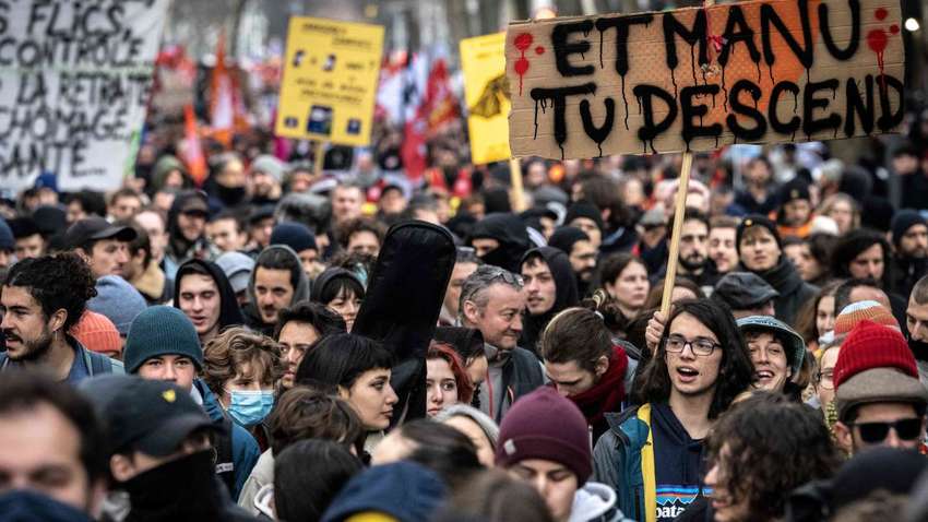 Во Франции масштабные протесты. Какая причина