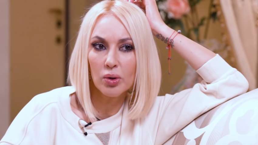 Российская телеведущая покинула Россию: что известно Российская телеведущая покинула Россию: что известно