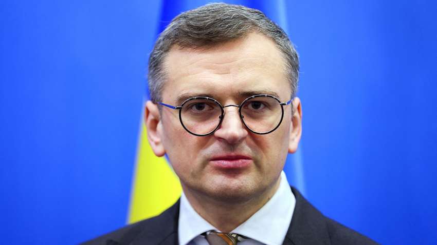 Украина готова к переговорам с РФ: первые заявления Кулебы с Китая