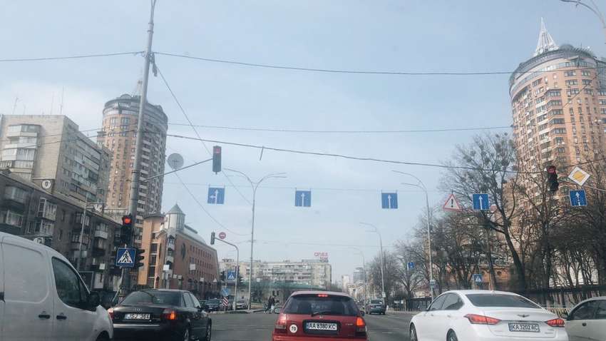 Из-за карантина в марте в Украине растаможили и зарегистрировали на 61% меньше автомобилей, чем в прошлом году