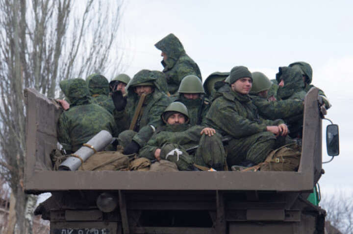 Россияне готовятся к горячей осени: началась эвакуация с временно оккупированных территорий