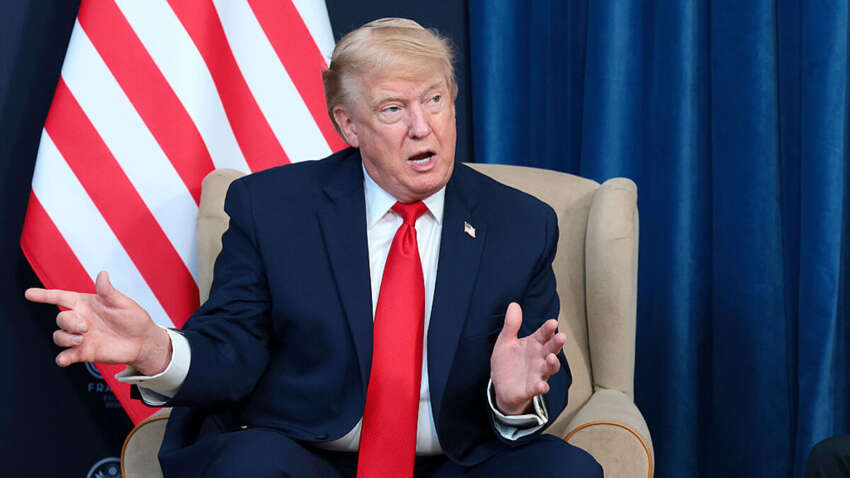 Трамп знову зіграє картою України: озвучено тривожний сценарій нового рішення США Трамп знову зіграє картою України: озвучено тривожний сценарій нового рішення США