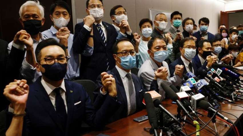 У Гонконзі відсторонили депутатів через недостатній патріотизм