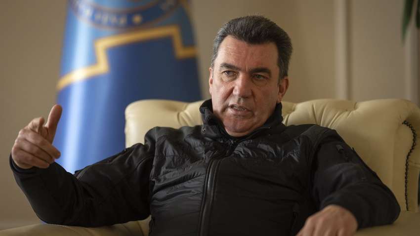 Данілов жорстко висловився про зернову угоду, натякнувши, що Україна продовжуватиме посилати кораблі.