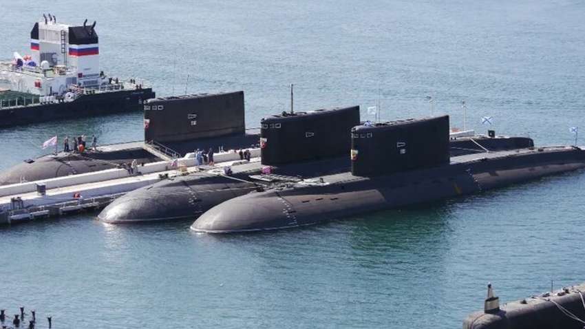Россия увела подводные лодки из Крыма: в британской разведке назвали причину