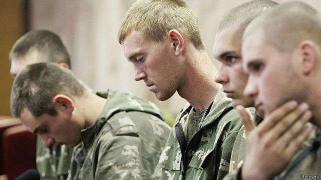 Рекордна кількість росіян здається в полон та віддає свою техніку Рекордна кількість росіян здається в полон та віддає свою техніку