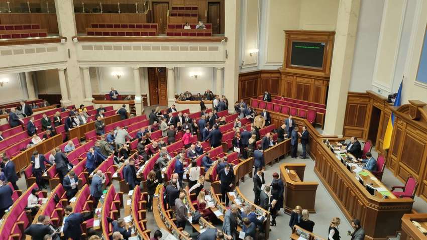 Депутаты приняли Избирательный кодекс с поправками президента Зеленского
