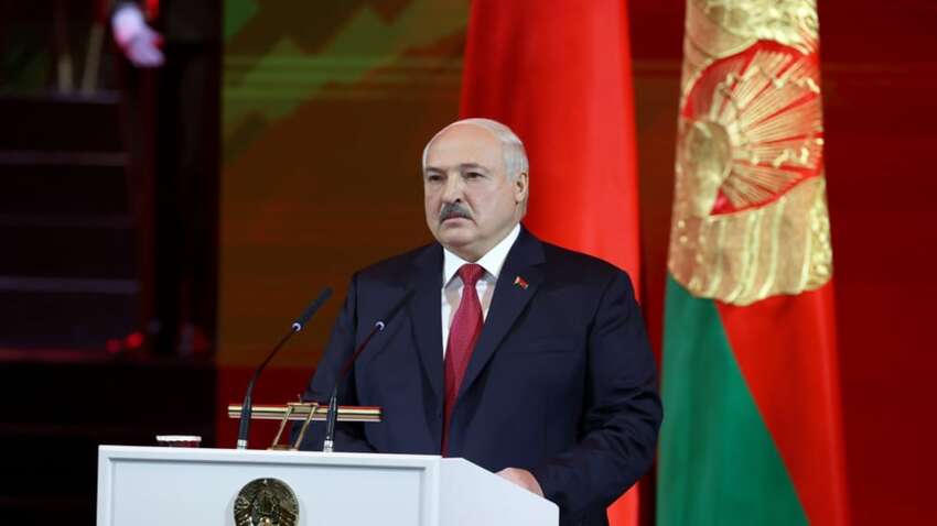 Лукашенко зрозумів, що іншого виходу немає: чому різко активізував контакти з ЄС Лукашенко зрозумів, що іншого виходу немає: чому різко активізував контакти з ЄС