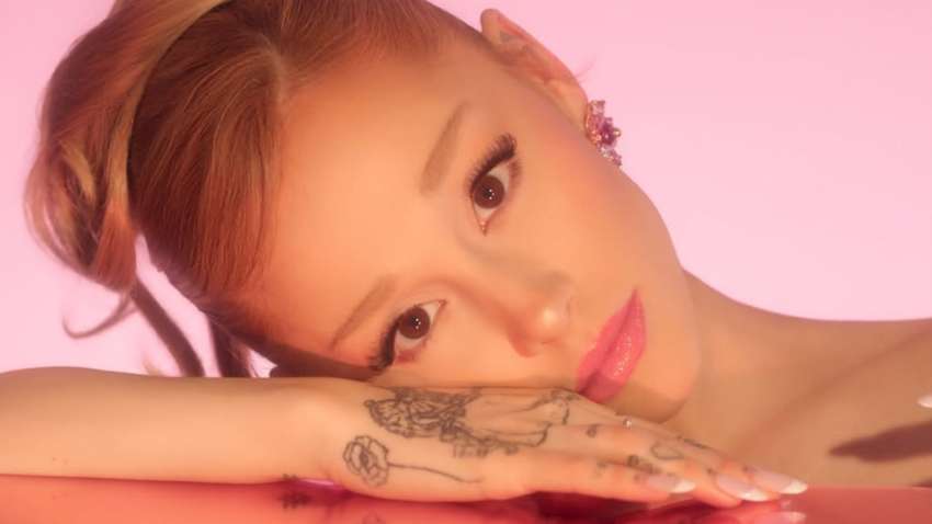 Ариана Гранде "не может остановить слез": что произошло у актрисы