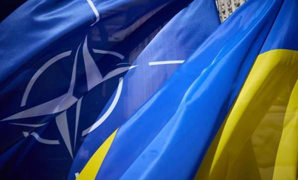 Українці назвали найкращу гарантію безпеки для України: не НАТО Українці назвали найкращу гарантію безпеки для України: не НАТО