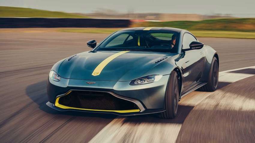 Податок на розкіш: власники люксових авто платитимуть по 25 тис грн