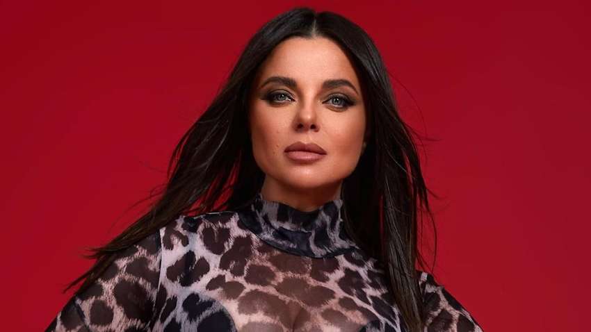 "Поплыло" лицо: Королева испугала сеть "Поплыло" лицо: Королева испугала сеть