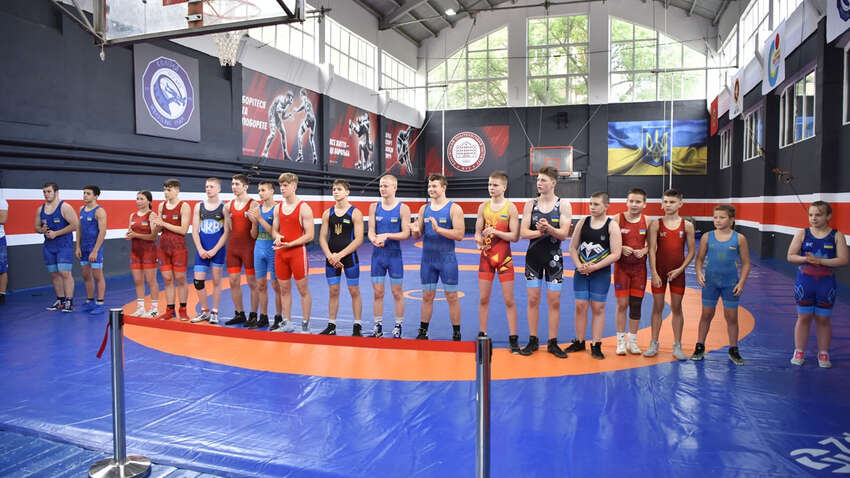 Фармкомпания "Здоровье" помогает обновлять спорткомплекс №2 НТУ "ХПИ"