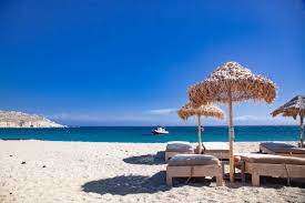 Рекордные штрафы за нарушение пляжных правил в Греции