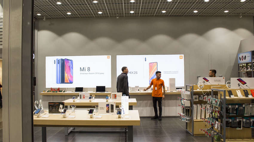Компанія Xiaomi згортає бізнес через коронавірус