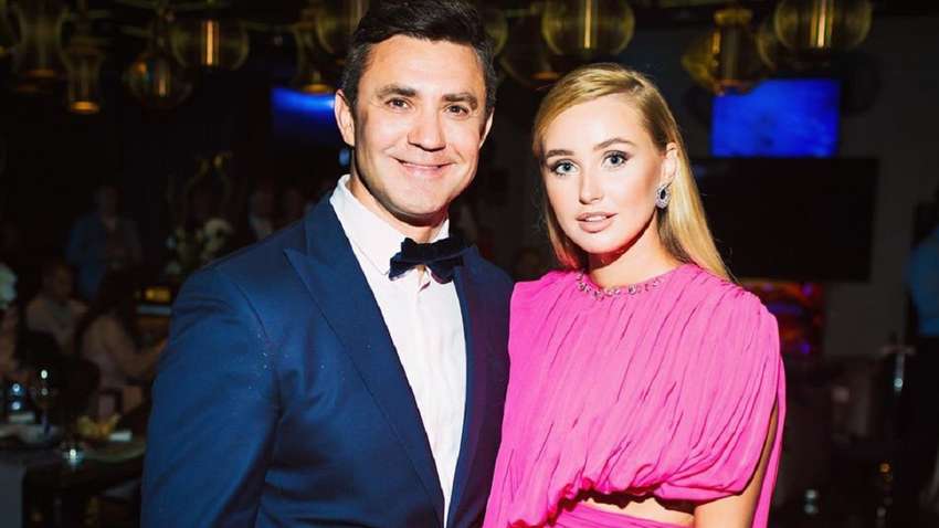 "Велюр" нічому не вчить: ЗМІ помітили клієнток в салоні краси дружини нардепа Тищенко