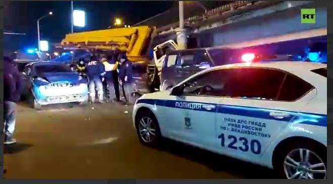 В России серьезное массовое ДТП унесло жизни людей (видео) В России серьезное массовое ДТП унесло жизни людей (видео)