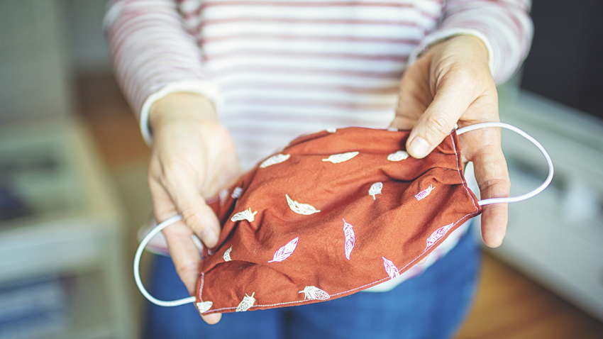 Из какой ткани лучше шить защитные маски: мнение ученых