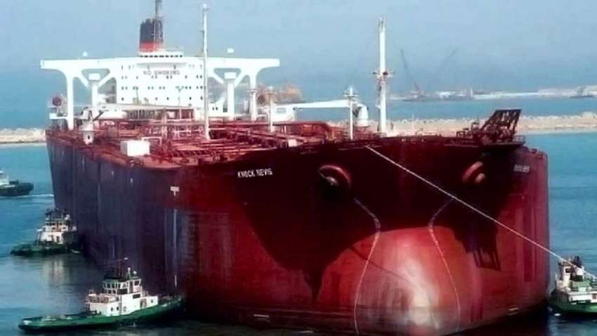 Іран відбуксирував зниклий в Ормузькій протоці танкер в свої територіальні води