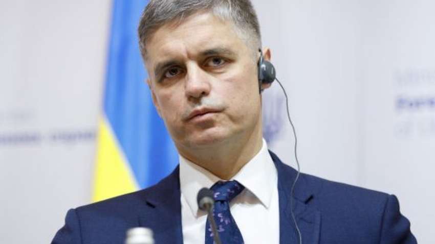 Пристайко завтра летить до Чехії