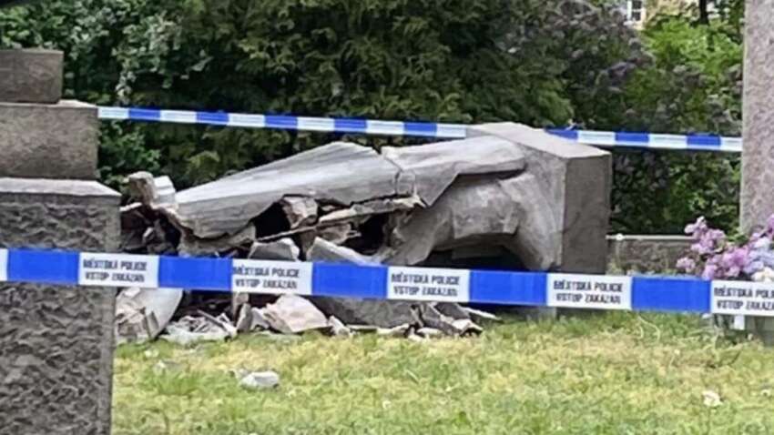 У чеському Теплице невідомі вночі розбили пам'ятник радянському солдатові