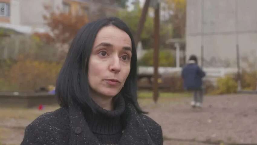 Шокуючий скандал у Фінляндії: 11-річну українку у школі змусили співати російську "Калінку" Шокуючий скандал у Фінляндії: 11-річну українку у школі змусили співати російську "Калінку"