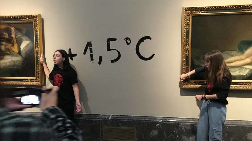 Активісти приклеїли себе до картин Гої на знак протесту проти зміни клімату в Іспанії