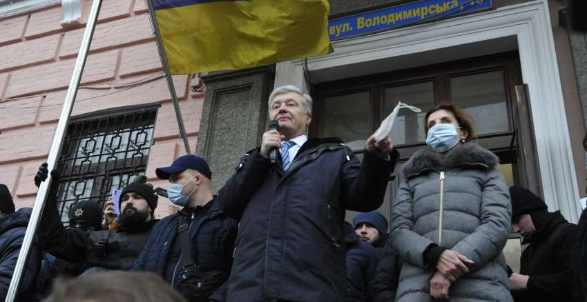 Второй раунд: эксперты озвучили прогноз – какую меру пресечения суд изберет Порошенко