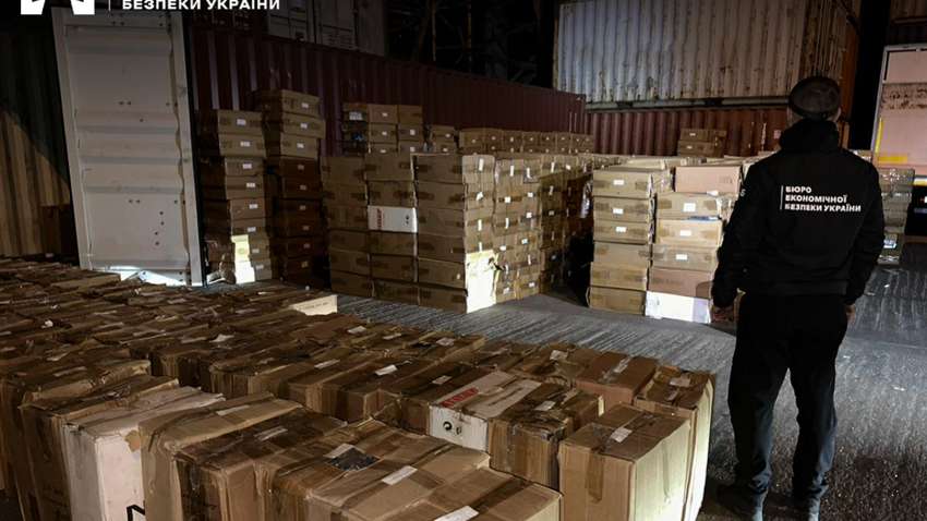 Масштабную схему контрабанды подакцизных товаров разоблачили в Одесской области